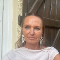 Elaine Cummins- Hall