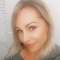 Mandy Holcomb