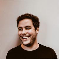 Thiago Menegatti Cia
