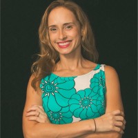 Taina Hutten de Camargo