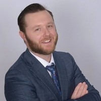 Justin Hinze