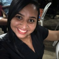 Cíntia Oliveira