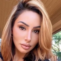 Mia Evans, Ma