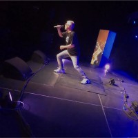 D C