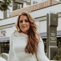 Lauren Valdes