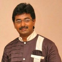 Vignesh Lom