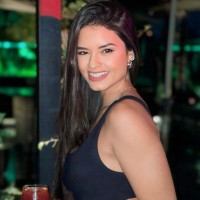 Shirley Chaves