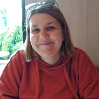 Dóra Komjátiová
