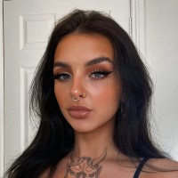 Chloe Lewis