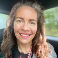 Claire Arnott
