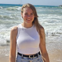 Elly De Jong