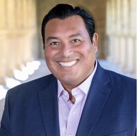 Alberto B Mendoza