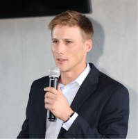 Nicolas Davis, Mba