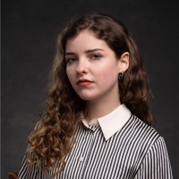 Vivien R.