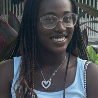 Zoe Awa