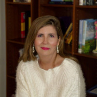 Dr. Kelly Zachary-Arnold