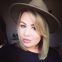 Lauren Newton