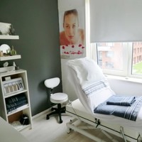 Salon Beautician