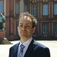 Dr. Luca Biscaro