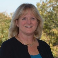 Janet Carter Bernardo, Pe