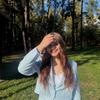 Полина Лесак