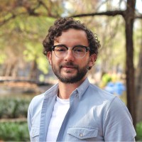 Daniel E. Lárraga G.