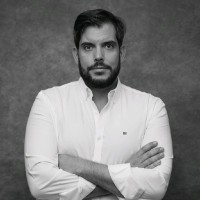 Bernardo E.