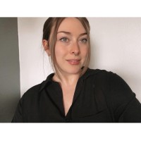 Chloe Chamberlain, Lisw
