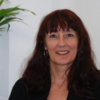 Iris Bothur