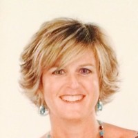 Angela Benoit