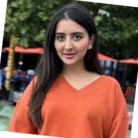 Manal Farooq, Ms