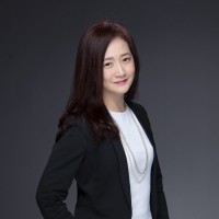 Elle Huang