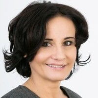Szilvia Tenke