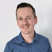 Piotr M. Szewczyk