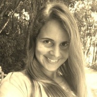 Míriam L F