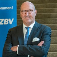 Dr. Karl-Georg Pochhammer