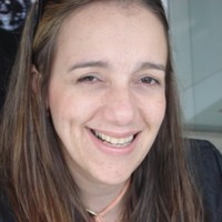 tais amaral
