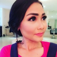 eva wahyuni