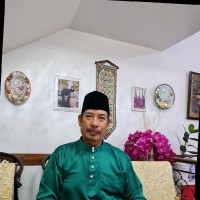 nik mokhtar hassan