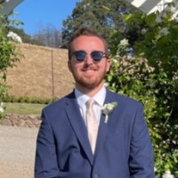Kyle Dana, Pe