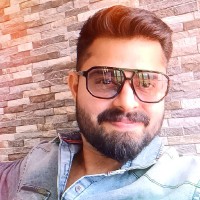 VINEETH T