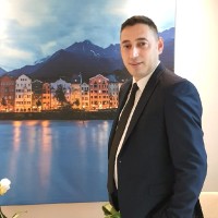 Uğur ÖZER