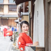 Tina Zhou