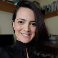 Camila Pires
