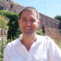 Russell Luscombe