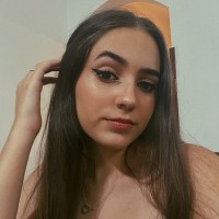 Julia Nuud