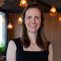 Ruth Walter, Cfa