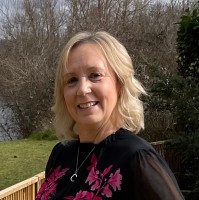 Tina Mitchell
