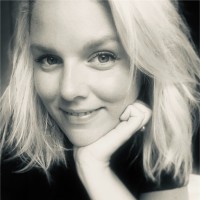 Sabrina MacMillan