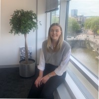 Caitlin Davies